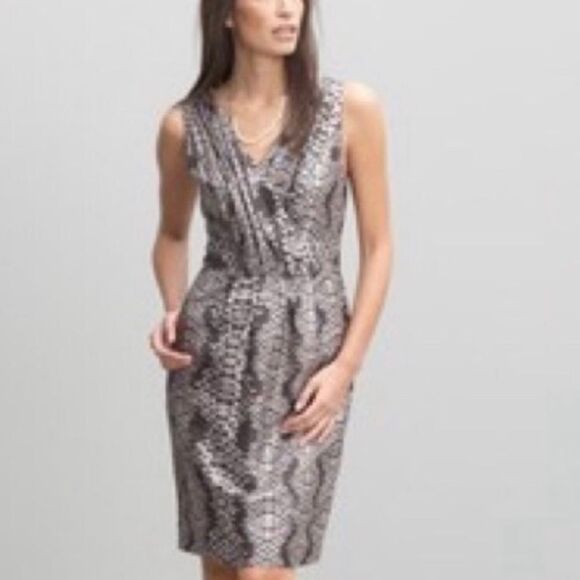 Banana Republic‎ Grey Snake Skin 100% Silk Pleated Faux Crossover Dress - Picture 1 of 10